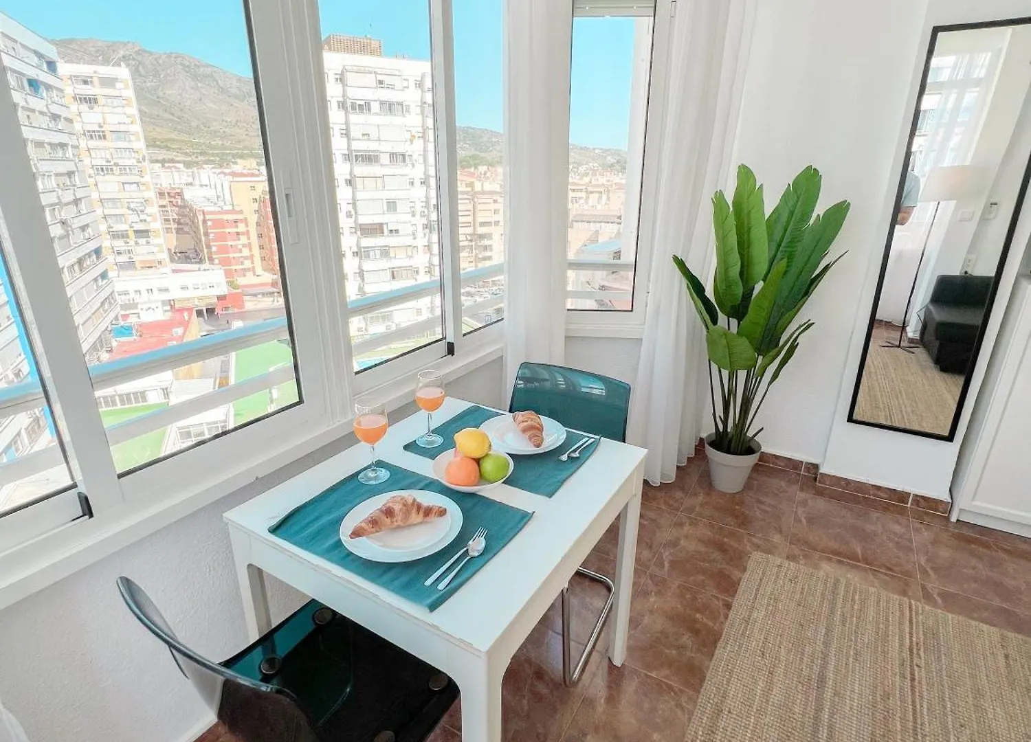 شقة Cozy & Bright Flat Torremolinos Centre